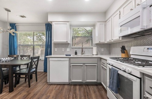 Hunter's Chase Casa | Great North Austin Location by AustinGetaways!