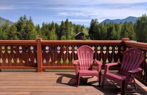 West Glacier Cabina | Great Northern Resort