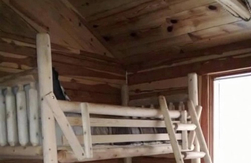 Fifty-Six Cabina | Great Oaks Cabins - Cabin 2.