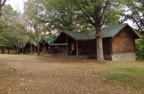 Fifty-Six Cabina | Great Oaks Cabins, Cabin 4