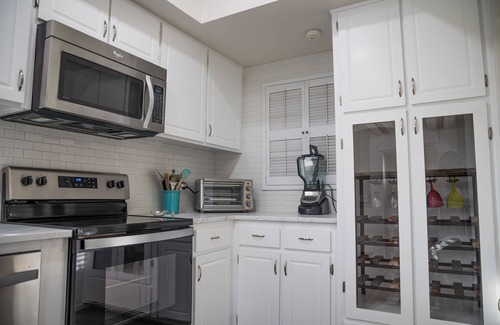 Bullhead City Casa | Great open one-story home for family entertaining. Relaxing back concrete porch.