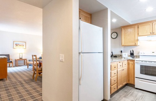 Baristo Condominio | Great Palm Springs Location - 2BR Resort Condo - Family Friendly!
