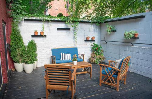 Pendleton Casa | Great Parkside Apt w Private Patio and Sun Deck