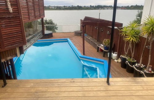 Tauranga Casa | Great place for a summer holiday with a pool and a great view across the water