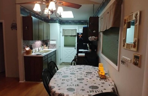 Briar Crest Woods Cabina | Great Place for Leaf-Peeping this Fall: Exclusively at the Hideout!
