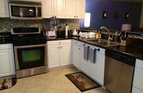 Sherman Oaks Apartamento | Gran lugar! ¡Moderno de dos habitaciones! CERCA DE LA MEJOR LA Y DISNEY LAND PUEDE OFRECER
