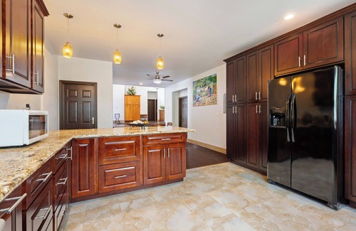 Waimanalo Casa | Great Price! 2600sf 5 bedroom 3 bath Gated New House Steps from Waimanalo Beach