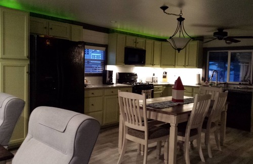 Selbyville Casa | Frente al canal, hermosa casa remodelada, en Swann Keys para familias