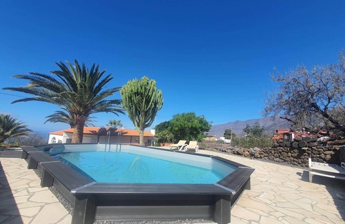 Tajuya Casa | Gran casa tranquila para 4 personas con gran jardín privado