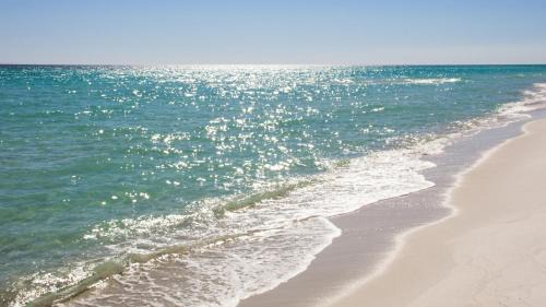 Riviera Beach Casa | Great Rates Available NOW!/Relaxing Coastal Beach Home West PCB/3Bd & 2Ba