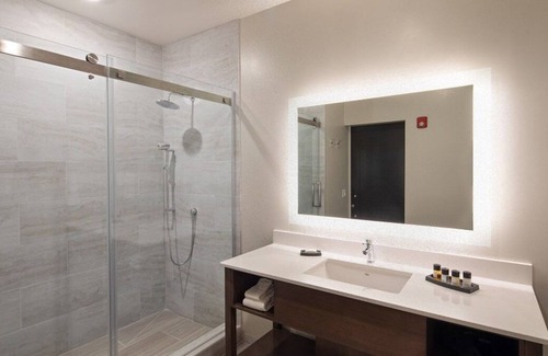 Winters Casa | Great Relaxing Overnight Stay! Four Units, Pet-friendly Hotel with Free Parking!