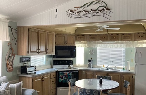 Braden River Casa | Beautiful , fun resort in gorgeous Sarasota. Pool, Hot Tubs, Pickleball, Beaches