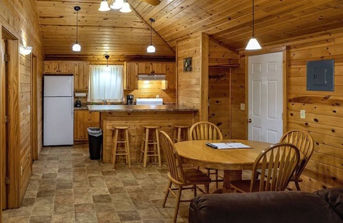 Buffalo City Cabina | Great River Road Cabin on the Mississippi Backwaters Eagle Cabin