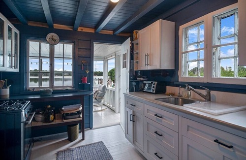 Sag Harbor Cabaña | Great Sag Harbor Cottage on the Water Bay views