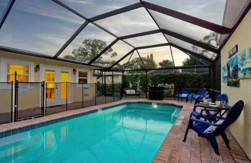 Venice Casa | Great Shape After Milton-pool Home Wows! Po