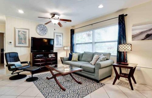 Venice Casa | Great Shape After Milton-pool Home Wows! Po