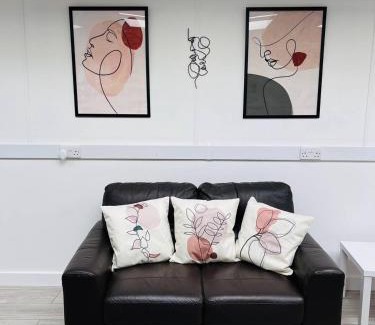 New Malden Otro | Great space with garden and parking