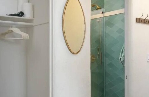 Westlake Apartamento | Great Spot for Two in Downtown LA!