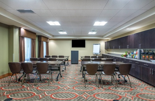 Altoona Apartamento | Great Studio | Free Breakfast, Indoor Pool