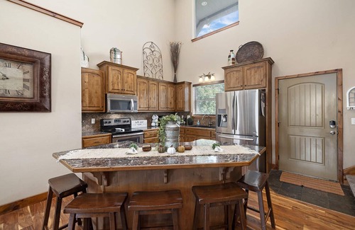 Hollister Casa | Great summer rates, 4 BR Home, Great Location