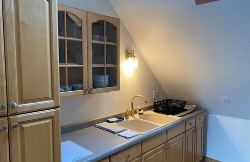 Milwaukee Apartamento | Great Upper Apartment