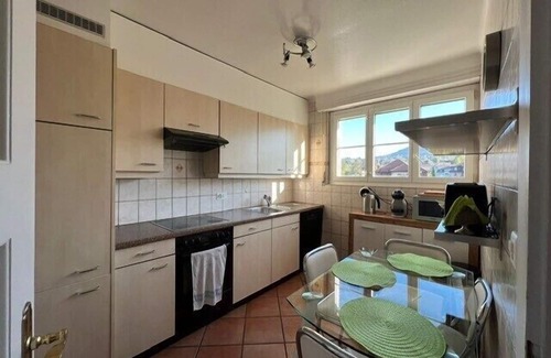 La Tour-de-Peilz Apartamento | Gran apartamento de vacaciones con vistas, cerca de Montreux