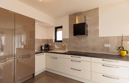 Crno Casa | Alojamiento de 3 habitaciones en Zadar