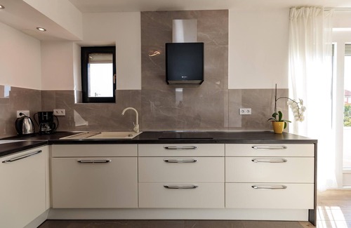 Crno Casa | Alojamiento de 3 habitaciones en Zadar