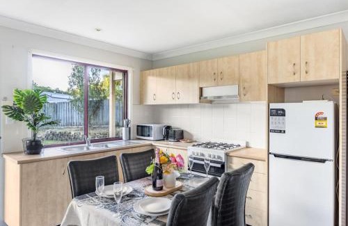 Heritage Park Casa | Great value Stylish 2BR Granny Flat Heritage Park