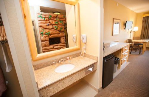 Leominster Hotel | Great Wolf Lodge New England