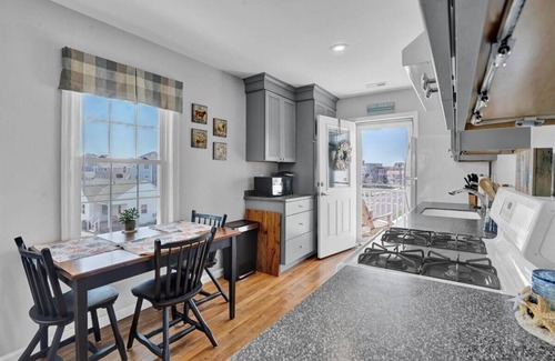 Dennisville Condominio | Greatest location in beautiful Strathmere.The views from the deck are unmatched!