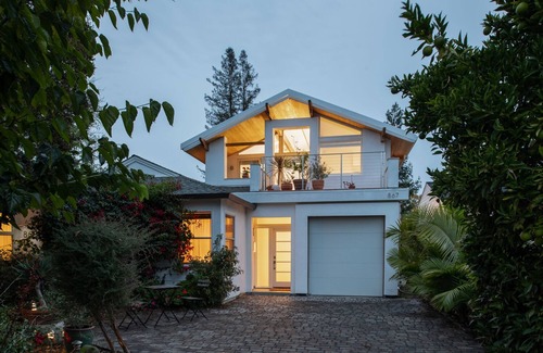 Redwood City Casa | Greek island inspired three bedroom home