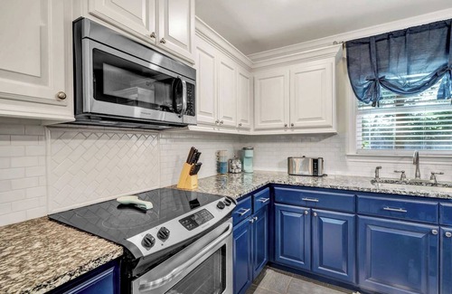 Tyler Apartamento | Green Acres District, Sleeps 8, King/Queen