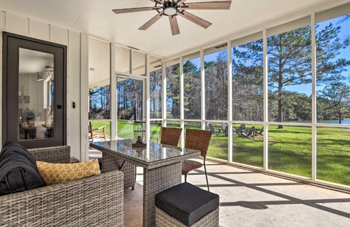 Molino Casa | Green Acres Home with Fire Pit and Fishing Pond