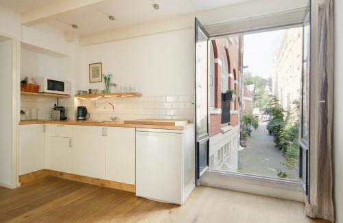 Burgwallen Nieuwe Zijde Apartamento | Green Alley Studio