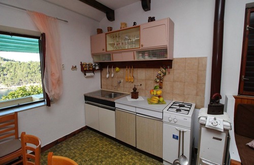 Vela Luka Casa | Green Area Stone House