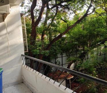 Koregaon Park Apartamento | GReEN BALCONY KOREGAON PARK