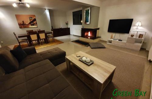 Drepano Casa | Green Bay Arachovitika
