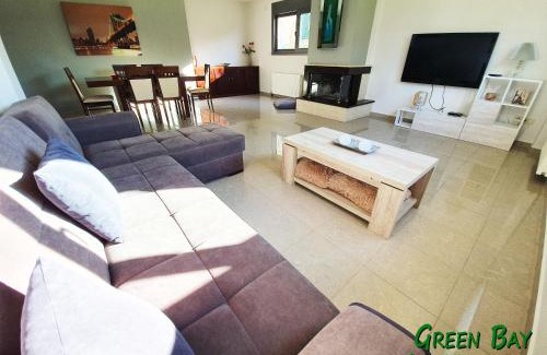 Drepano Casa | Green Bay Arachovitika
