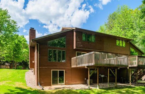 Green Bay Casa | Green Bay Cozy home, 3 bed rooms, 6 beds, 2 bath