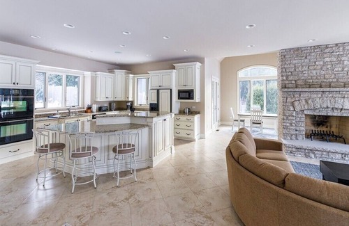Sturgeon Bay Casa | Green Bay Waterfront - Estate on the Lake