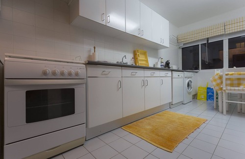 Faja de Baixo Apartamento | ★ ★ verde y azul 3 Br, en vista de Ponta Delgada ❤ sobre la ciudad + mar