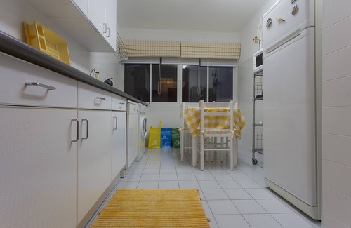 Faja de Baixo Apartamento | ★ ★ verde y azul 3 Br, en vista de Ponta Delgada ❤ sobre la ciudad + mar