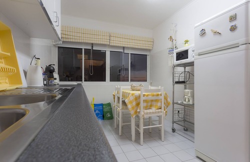 Faja de Baixo Apartamento | ★ ★ verde y azul 3 Br, en vista de Ponta Delgada ❤ sobre la ciudad + mar