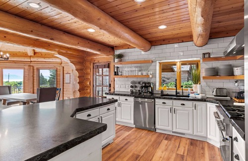 St. Charles Cabina | Green Canyon Chalet (Sleeps 40) by Bear Lake Luxury Rentals