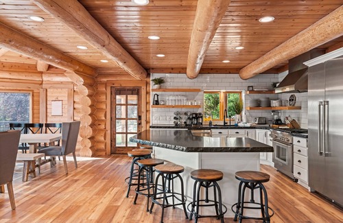 St. Charles Cabina | Green Canyon Chalet (Sleeps 40) by Bear Lake Luxury Rentals