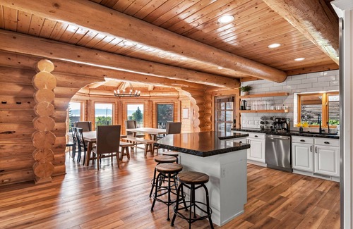 St. Charles Cabina | Green Canyon Chalet (Sleeps 40) by Bear Lake Luxury Rentals