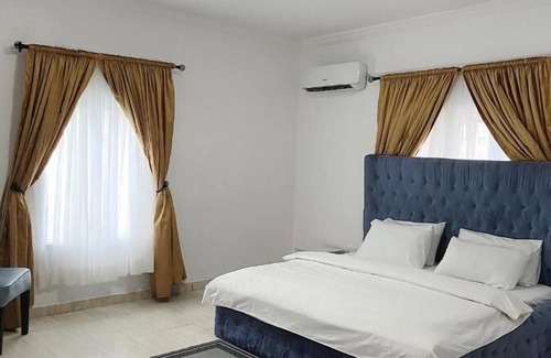 Ofin Hotel | Green Court Apartments and Suites Lekki