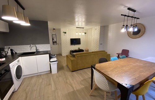 Magny-le-Hongre Apartamento | Plaza Gauguin 01-Apartamento-Baño con bañera