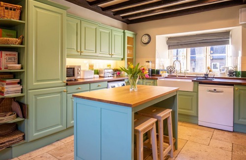 Aldsworth Cabaña | Green Farm House, Aldworth - sleeps 10 guests in 5 bedrooms